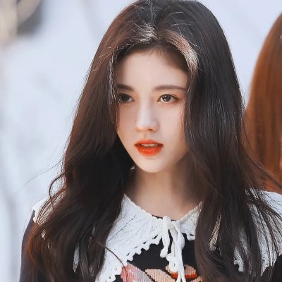 名人初乃玩